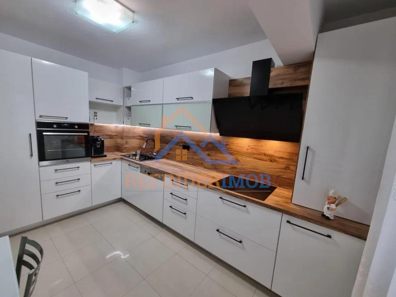 Vanzare apartament 3 camere situat in Berceni, zona Eroii Revolutiei